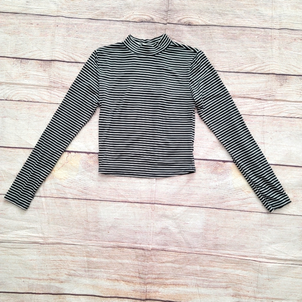 Active USA Black White Striped Mock Neck Top Small